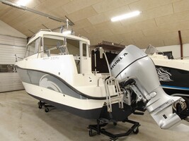 AMT 215PH Fiskebåd Pilot house